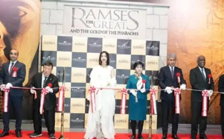 وزير الآثار وعمدة طوكيو يفتتحان معرض رمسيس وذهب الفراعنة