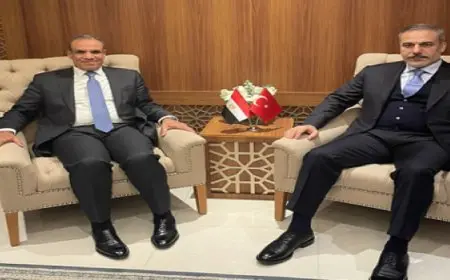 وزير الخارجية والهجرة يبحث مع نظيره التركى آخر المستجدات فى قطاع غزة