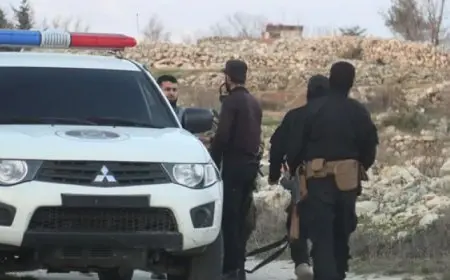 وزارة الدفاع السورية تعلن إفشال هجوم فلول النظام السابق على قيادة القوات البحرية باللاذقية