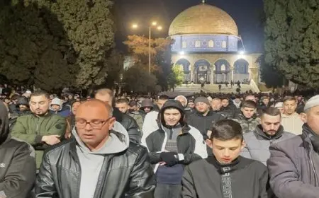 60 ألفا يؤدون صلاتى العشاء والتراويح في رحاب المسجد الأقصى المبارك