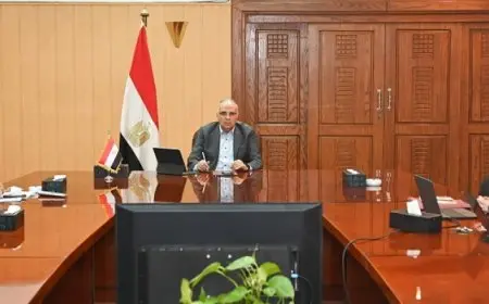 وزيرالرى يتابع موقف إستعدادات أجهزة الوزارة لفترة أقصى الإحتياجات المائية المقبل