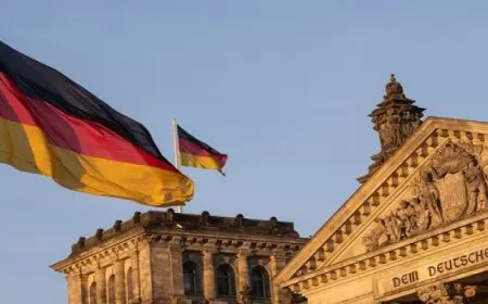 بدء مفاوضات تشكيل ائتلاف حاكم بين المحافظين والاشتراكيين فى ألمانيا