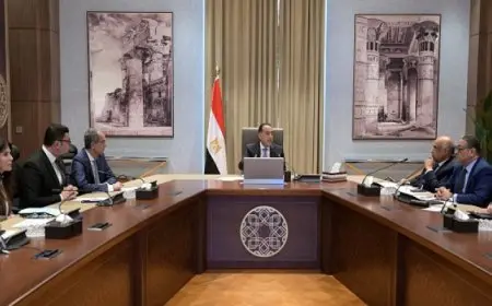 رئيس الوزراء يستعرض توصيات ومخرجات اللجنة الاستشارية للتنمية العمرانية وتصدير العقار وآليات تنفيذها