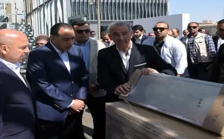 رئيس الوزراء يبدأ جولة تفقدية بعدد من المشروعات التنموية والسكنية بالعاشر من رمضان