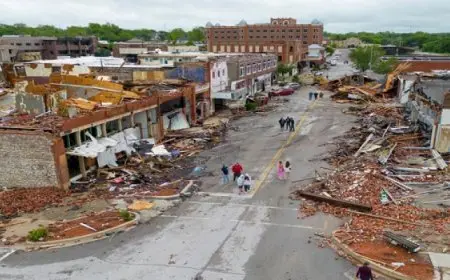 مصرع 37 شخصا جراء العواصف الشديدة فى ولاية أوكلاهوما الأمريكية