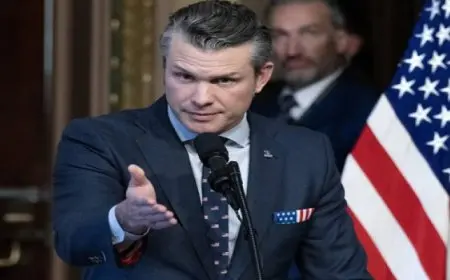 وزير الدفاع الأمريكى يؤكد ضرورة التصدي للقراصنة واستمرار العمليات العسكرية ضد الحوثيين