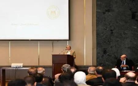 وزيرة البيئة:لا وجود لإنشاءات خرسانية لإقامة فنادق بمنطقة حنكوراب بالبحر الأحمر