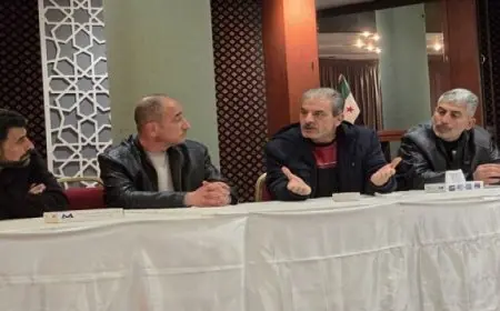 اللجنة الأمنية فى اللاذقية تجتمع مع وجهاء وأعيان الدالية والقطيلبية لتلسيم السلاح