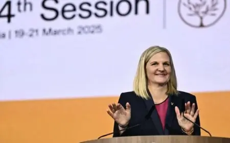 الزيمبابوية كيرستى كوفنترى أول سيدة تتولى رئاسة اللجنة الأولمبية الدولية فى التاريخ