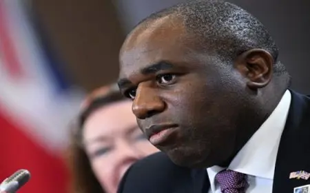 وزير الخارجية البريطانى: من المؤسف انهيار وقف إطلاق النار وعودة إراقة الدماء فى غزة