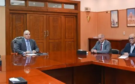 وزير الرى يتابع تطوير منظومة المراقبة والتشغيل بالسد العالى