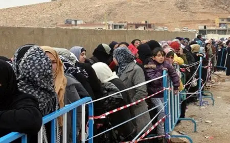 بعد إنذار الاحتلال بإخلائه تحت تهديد القصف .. بدء حركة نزوح قسرية من حى تل السلطان فى رفح