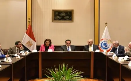 وزير الصحة: التكامل بين الصحة والتعليم يشكل حجر الزاوية فى بناء أجيال أكثر وعيا