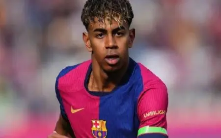 لامين يامال وليفاندوفسكى ضمن قائمة برشلونة لمواجهة أوساسونا فى “الليجا”