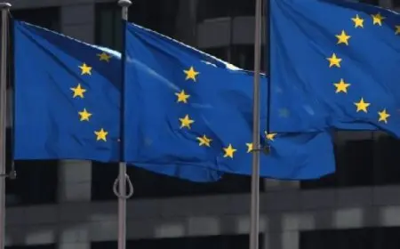 الاتحاد الأوروبى يؤكد التمسك بالعقوبات على روسيا رغم الضغوط الأمريكية