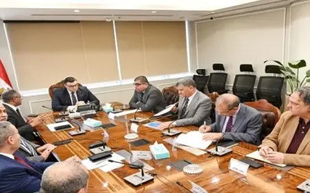 بال .. وزير الإسكان يتابع الموقف التنفيذى لمشروعات المبادرة الرئاسية “حياة كريمة”