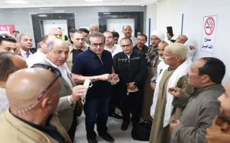 وزير الصحة ومحافظ المنيا يتفقدان مستشفى العدوة المركزى