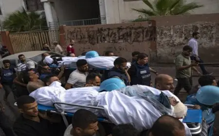 سقوط 26 شهيدًا فلسطينيًا خلال الـ 24 ساعة الماضية .. والحصيلة الاجمالية تقترب من 50.300 ألف شهيد