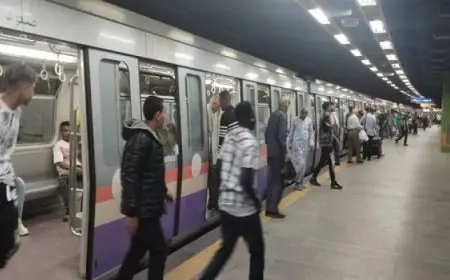 وزير الصناعة يتابع انتظام العمل بمرافق النقل والمواصلات