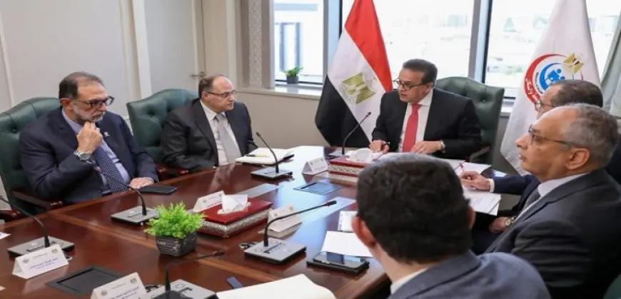 وزير الصحة يُشدد على ضرورة توفير بيئة استثمارية جاذبة للشركات العالمية