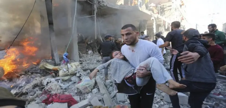 استشهاد 14 فلسطينيا جراء قصف مدفعى اسرائيلى وغارات على قطاع غزة