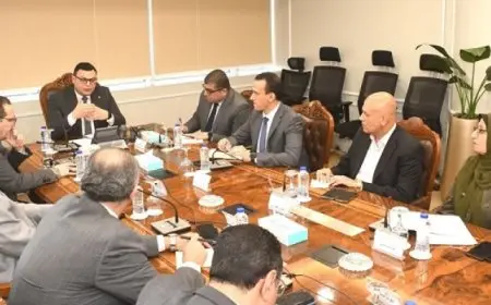 وزير الإسكان يتابع ملفات العمل بهيئة المجتمعات العمرانية الجديدة