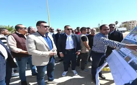 وزير الإسكان يتفقد عددًا من المشروعات بمدينة العلمين