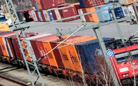 أمريكا تبدأ اليوم تحصيل رسوم ترامب الجمركية الجديدة على الواردات بنسبة 10%