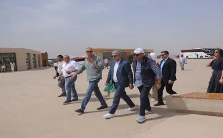 وزير السياحة يتفقد اللمسات النهائية لمشروع تطوير الخدمات بمنطقة أهرامات الجيزة
