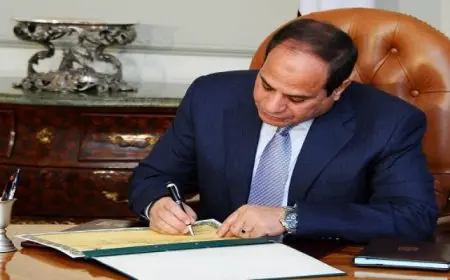 الرئيس السيسى يوقع قانون الضمان الاجتماعى