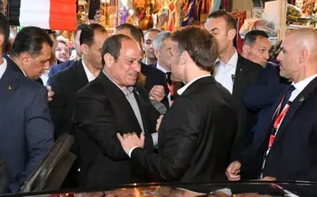 ماكرون تعليقاً على جولة خان الخليلى: شكراً للرئيس السيسى والشعب المصرى على الترحيب الحار