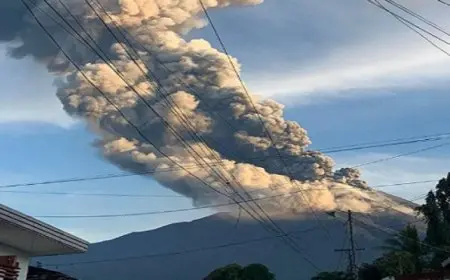 الفلبين: ثوران بركان كانلاون وسط البلاد مطلقا سحابة من الرماد بارتفاع 4 كم