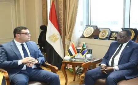 وزير الإسكان يبحث مع السفير التنزاني تعزيز فرص ومجالات التعاون