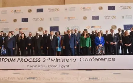 ة تذكارية للوفود المشاركة فى الاجتماع الوزارى الثانى لعملية الخرطوم برئاسة مصر