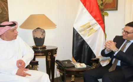 وزير الثقافة يعقد اجتماعًا موسعًا مع الهيئة العربية للمسرح استعدادًا لاستضافة الدورة الـ16 من مهرجان المسرح العربى
