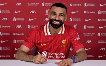 بال .. محمد صلاح يمدد عقده رسميا مع ليفربول