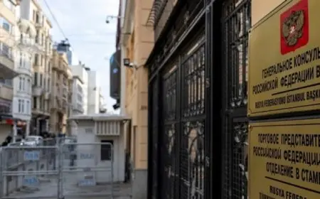 محادثات “بناءة” بين روسيا وأمريكا فى إسطنبول لتطبيع عمل البعثات