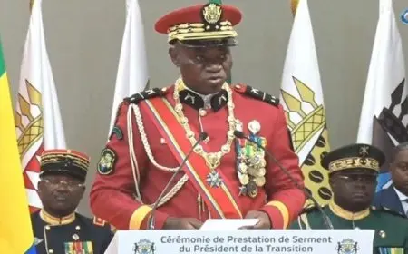 الرئيس الانتقالى فى الجابون أوليجى انجيما يتصدر النتائج الجزئية للانتخابات