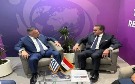 وزير الصحة يبحث مع نظيره اليونانى تعزيز التعاون بملف الرعاية الصحية والدعم الإنسانى للأشقاء الفلسطنيين