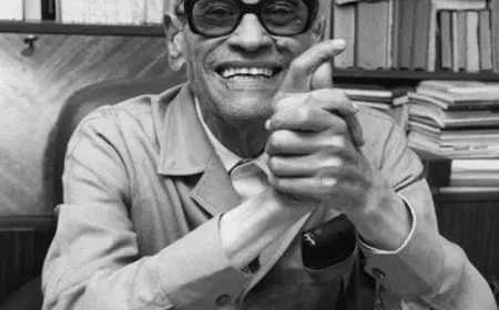 المتاحف الفنية تحتفى بالروائى العالمى نجيب محفوظ