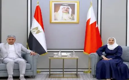 وزير السياحة يبحث فى البحرين شراكة كبرى لفتح آفاق جديدة للتكامل السياحى والاستثمارى