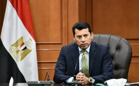 وزير الرياضة يطمئن على بعثتى الأهلى وبيراميدز فى جنوب أفريقيا ويوجه بتقديم الدعم الكامل