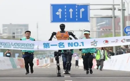 من فاز بالمركز الأول فى أول ماراثون يجمع بين البشر والروبوتات؟