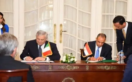 فى ختام مباحثاتهما.. عبد العاطى ونظيره الإيطالى يوقعان مذكرة تفاهم بشأن “تعزيز فرص العمل اللائق وفرص التنقل للمصريين”