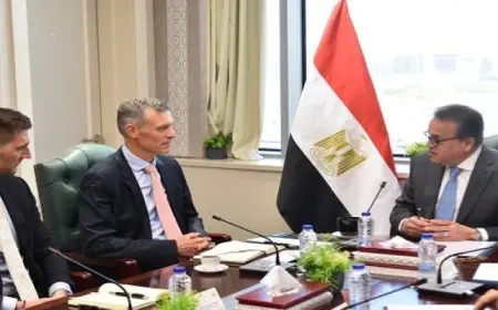 نائب رئيس الوزراء يبحث مع ممثلى “باير” تعزيز التعاون فى الصحة الإنجابية وعلاج مرضى الأورام