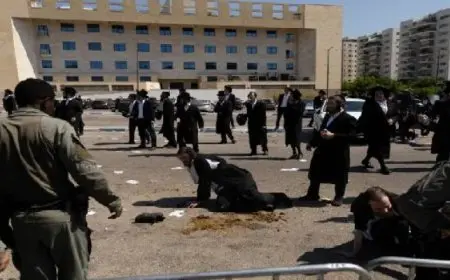 طائفة “الحريديم” يشتبكون مع الشرطة الإسرائيلية رفضا للتجنيد