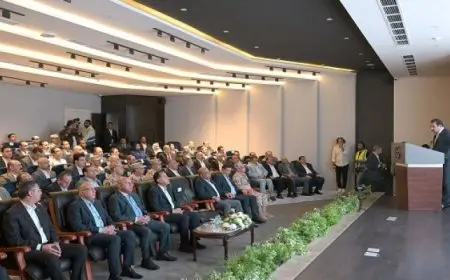 رئيس الوزراء يستمع لعرض تقديمى حول مشروعات جهاز مستقبل مصر للتنمية