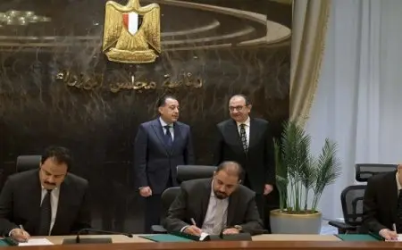 رئيس الوزراء يشهد توقيع اتفاق تأسيس شركتين لإقامة مشروعين صناعيين فى كفر الدوار