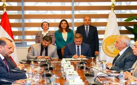 وزيرتا البيئة والتنمية المحلية ومحافظ المنيا يشهدون توقيع عقد استغلال وتشغيل مصنع تدوير مخلفات
