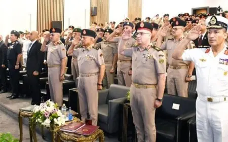 وزير الدفاع يشهد مناقشة البحث الرئيسى لمركز الدراسات الاستراتيجية